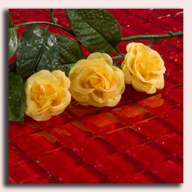 GR207 Róża główka 12 szt 4cm Yellow
